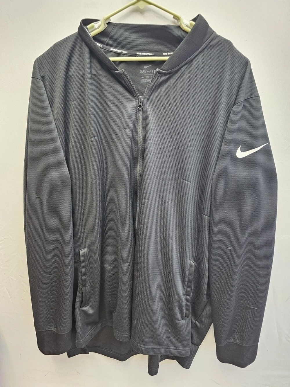 Nike Men's Black Dri-FIT Zip-Up Performance Jacket